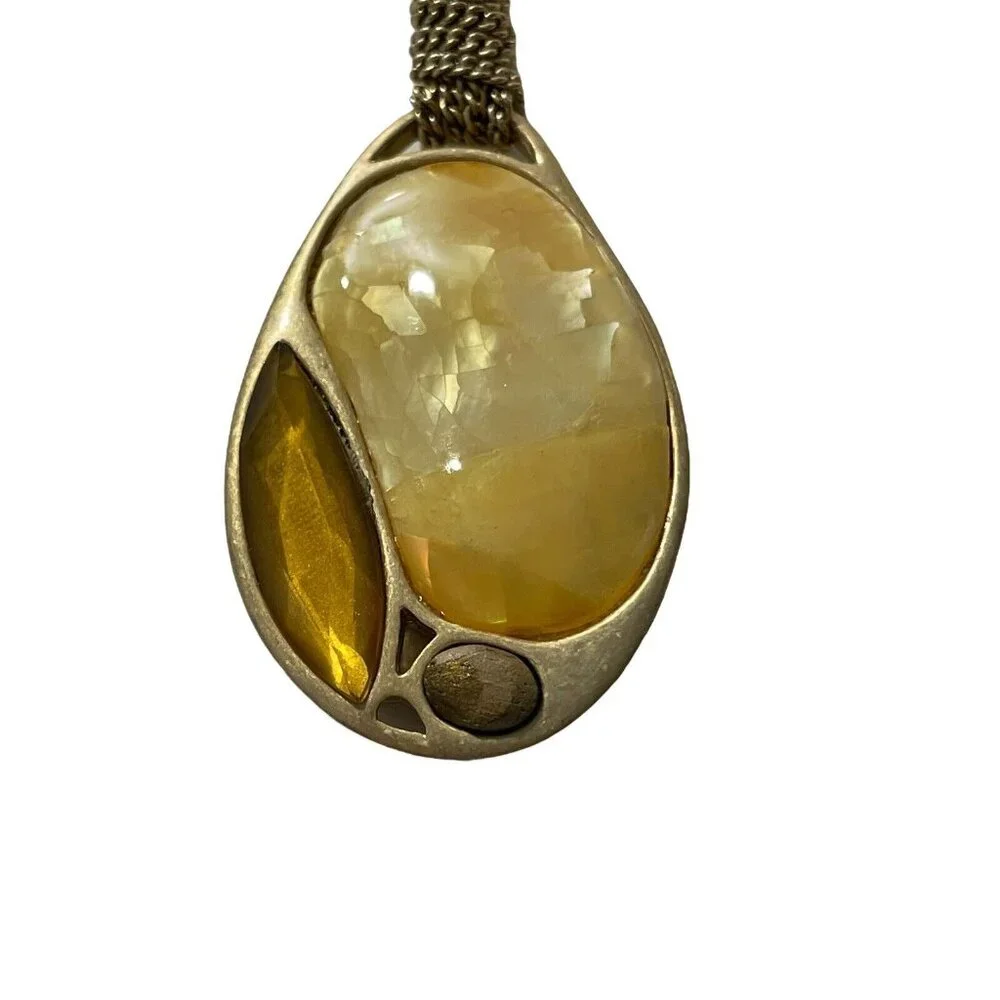 Lia Sophia FRANGELICO Pendant Necklace Mother Of Pearl Gold Tone‎ Multi Chain